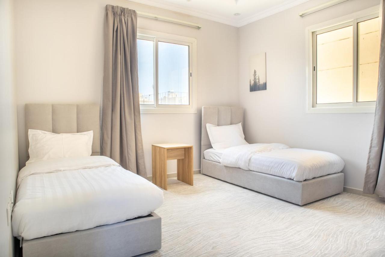 Luxurious Family Apartments 15Mins Drive To Al-Masjid Nabawi - Nozol Noor 4 Медина Экстерьер фото