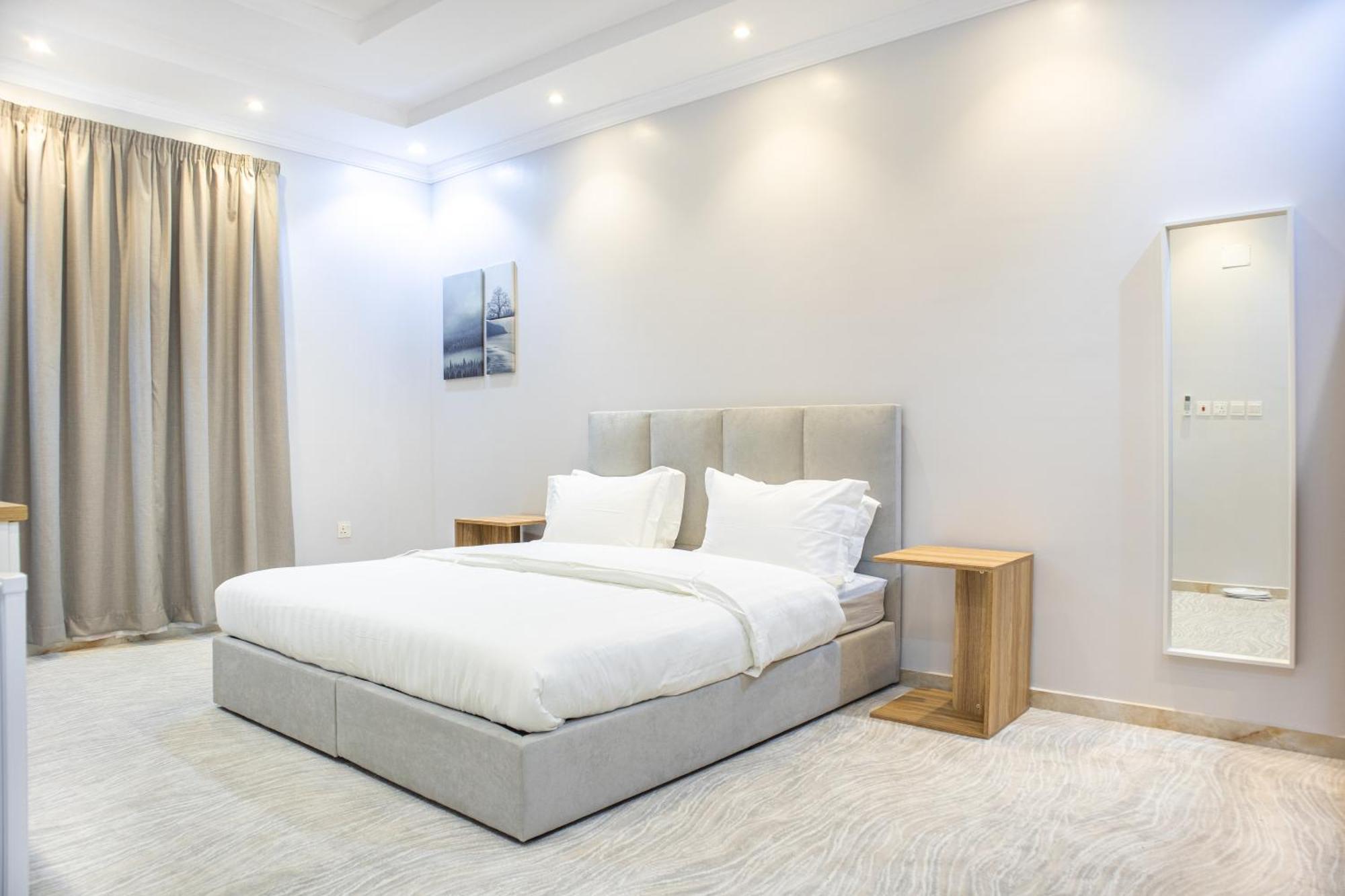 Luxurious Family Apartments 15Mins Drive To Al-Masjid Nabawi - Nozol Noor 4 Медина Экстерьер фото