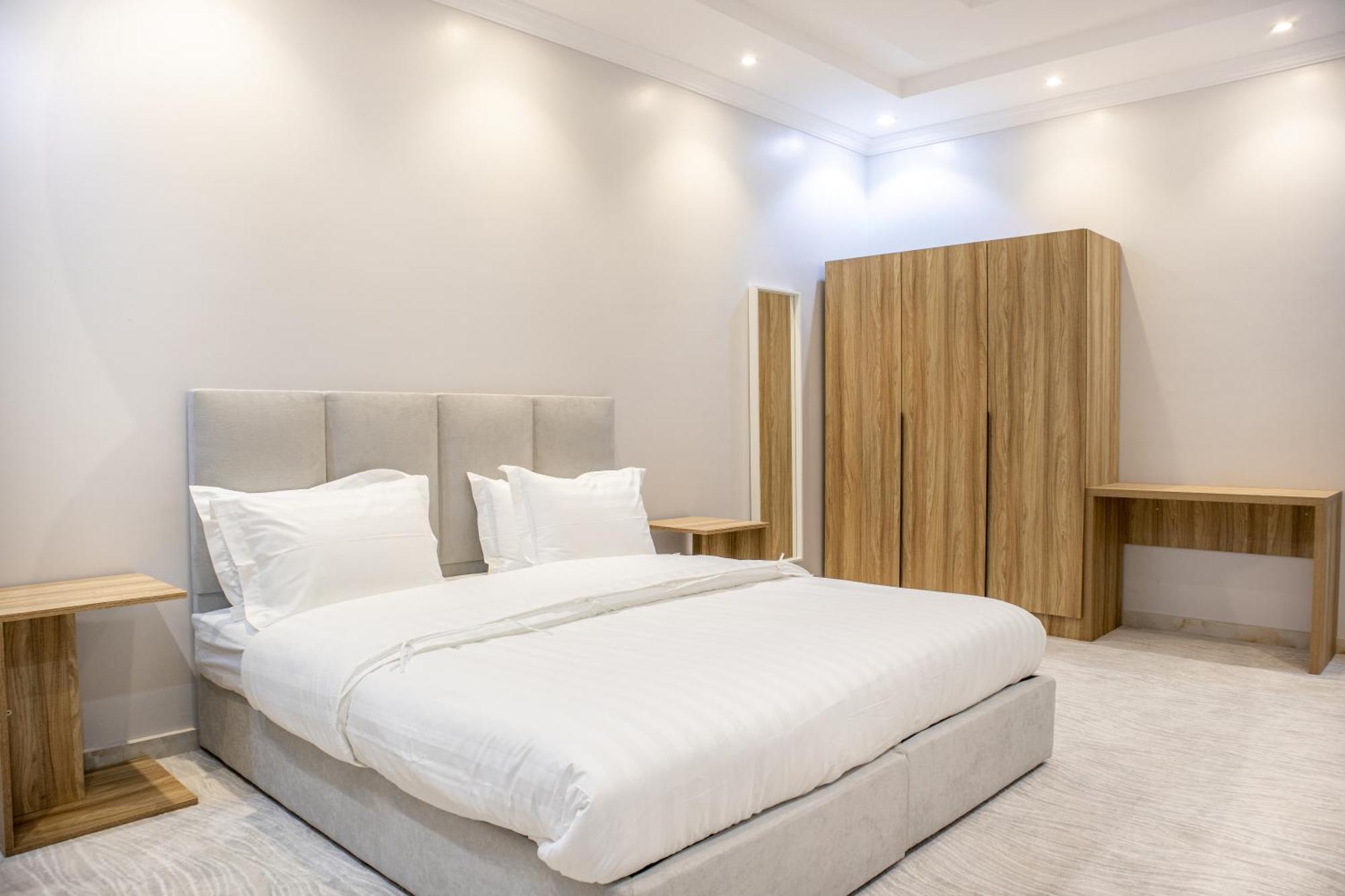 Luxurious Family Apartments 15Mins Drive To Al-Masjid Nabawi - Nozol Noor 4 Медина Экстерьер фото